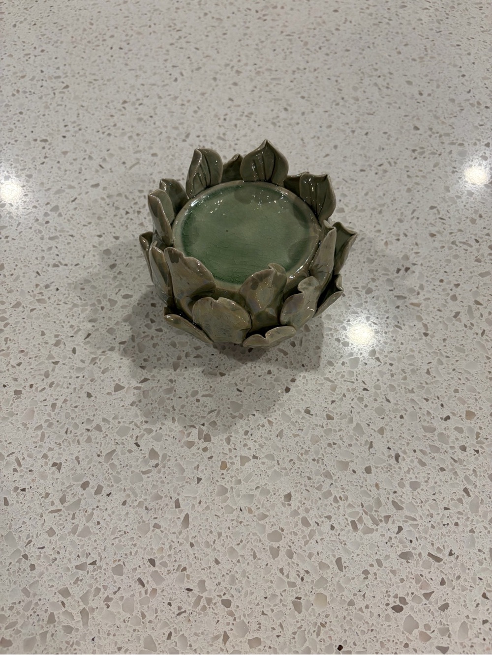 Ceramic Leaf Candle Holder in Sage Green - Picture 4 of 5